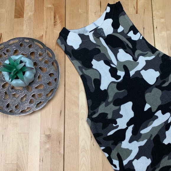 Rihanna for River Island Tops - Sleeveless camo 100% VISCOSE Knit top